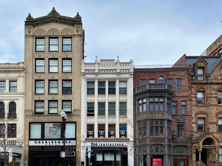 Old Boston: Beacon Hill & Back Bay Walking Tour in French - Newbury Street and Copley Square: style, religion, and the city’s big crossroads