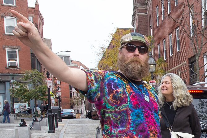 Pizza Beer and Paul Revere Tour - Locals-only style bars and the beer stop mindset