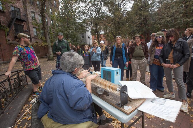 Pizza Beer and Paul Revere Tour - Hidden nooks, small bakeries, and the value of a local voice