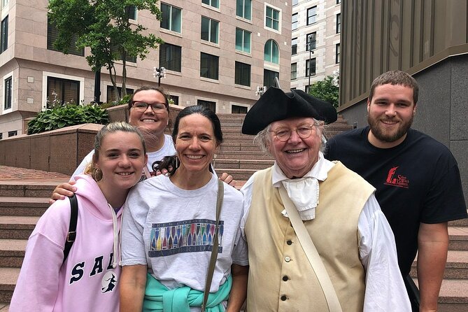 Private 1.5-Hour Freedom Trail Walking Tour with Costumed Guide - Bunker Hill Monument: what the full 16-stop route adds
