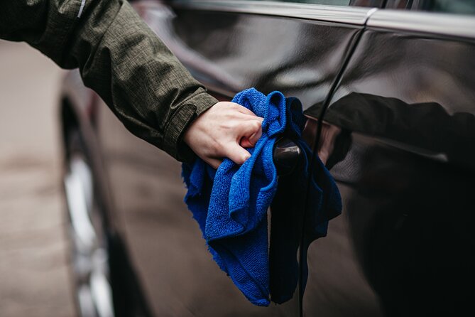 Private Boston Airport Transportation - One Way - Luggage and the one rule that can change your cost: the 5-mile drop-off