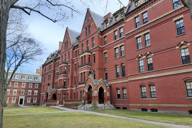 Private Tour of Boston - A smart, time-saving way to hit Harvard, Revolutionary Boston, and the harbor