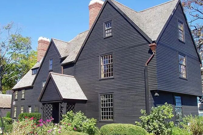Requiem for Salem Walking Ghost Tour - Guides: the big variable that affects your night