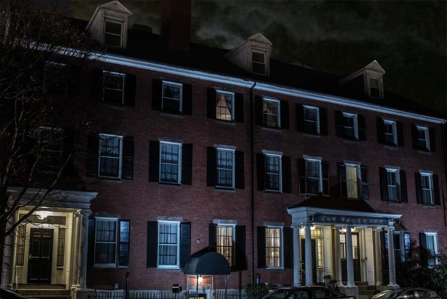 Salem: Boos and Brews Haunted Pub Crawl - Who Should Book This Tour, and Who Might Want Another Option