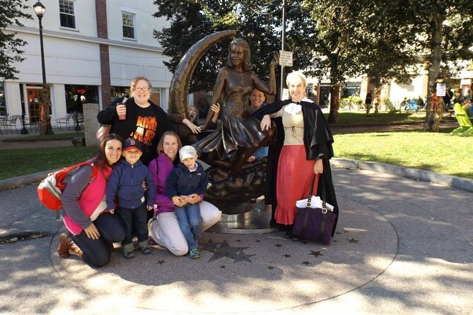 Salem Kids Slightly Spooky Tour - Stop 4: Chestnut Street and Finding Hawthorne’s Place