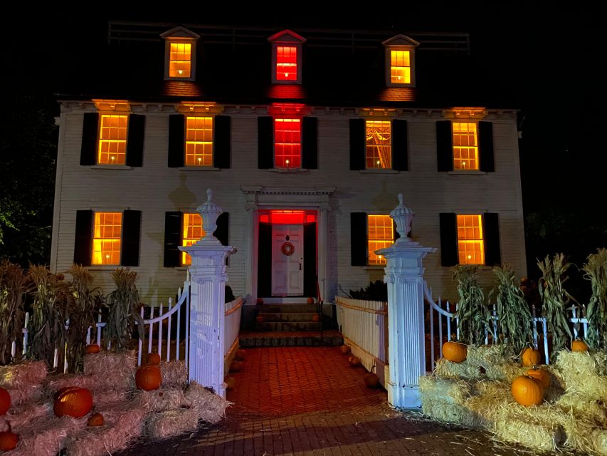 Salem, MA: History and Hauntings Guided Walking Tour - McIntire Historic District: Centuries-Old Architecture and Serious Photo Time