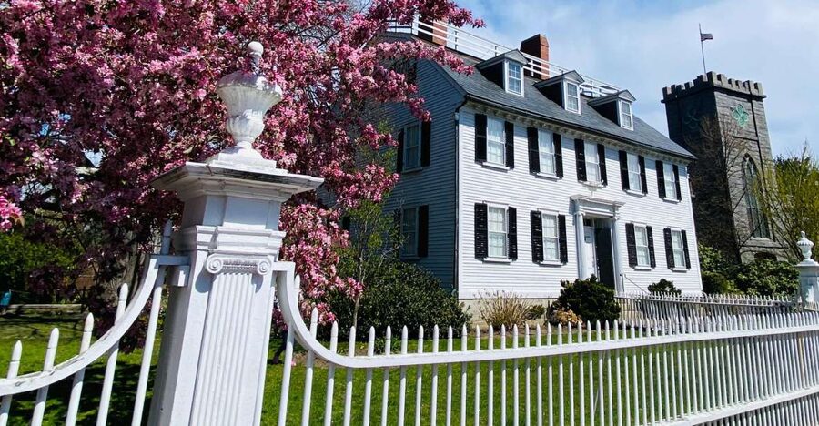 Salem, MA: History and Hauntings Guided Walking Tour - Essex Street and the Bewitched Sculpture: Architecture You Can Actually Read