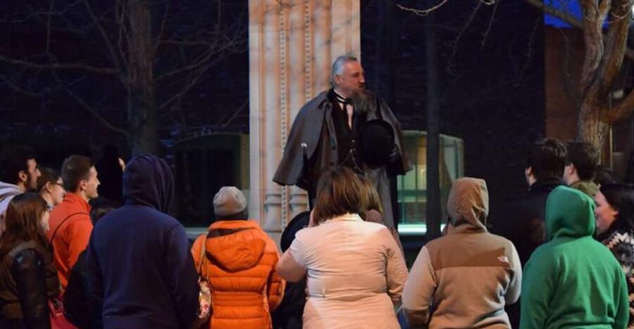 Salem Night Tour: Haunt and History Guided Night Tour - Getting the most out of the Salem night vibe at 127 Essex Street