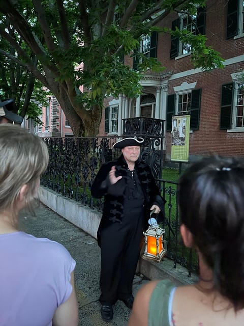 Salem: Vampires and Ghosts Walking Tour with Haunted Objects - Who should book this Salem vampire and ghost tour