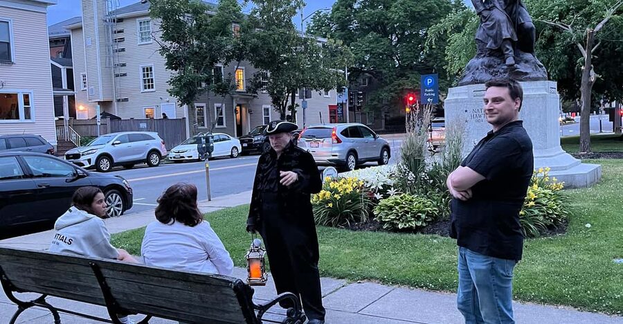 Salem: Vampires and Ghosts Walking Tour with Haunted Objects - Essex Street and beyond: dark boutiques, odd shops, and the fun of being specific