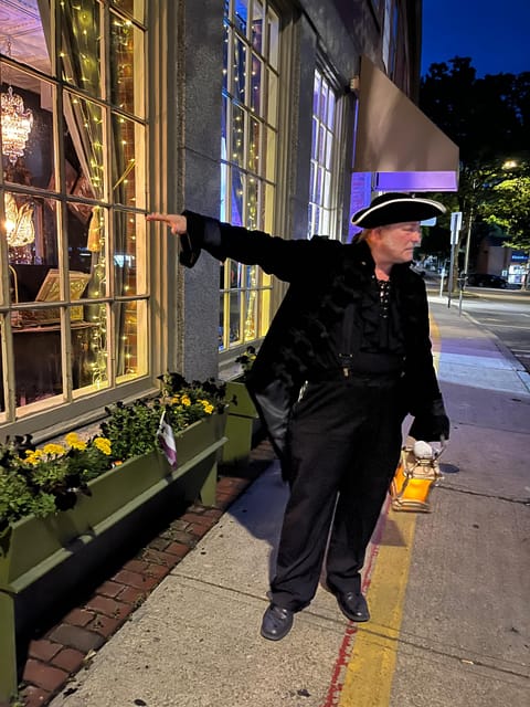 Salem: Vampires and Ghosts Walking Tour with Haunted Objects - Price and time: is $32 worth it for 90 minutes?