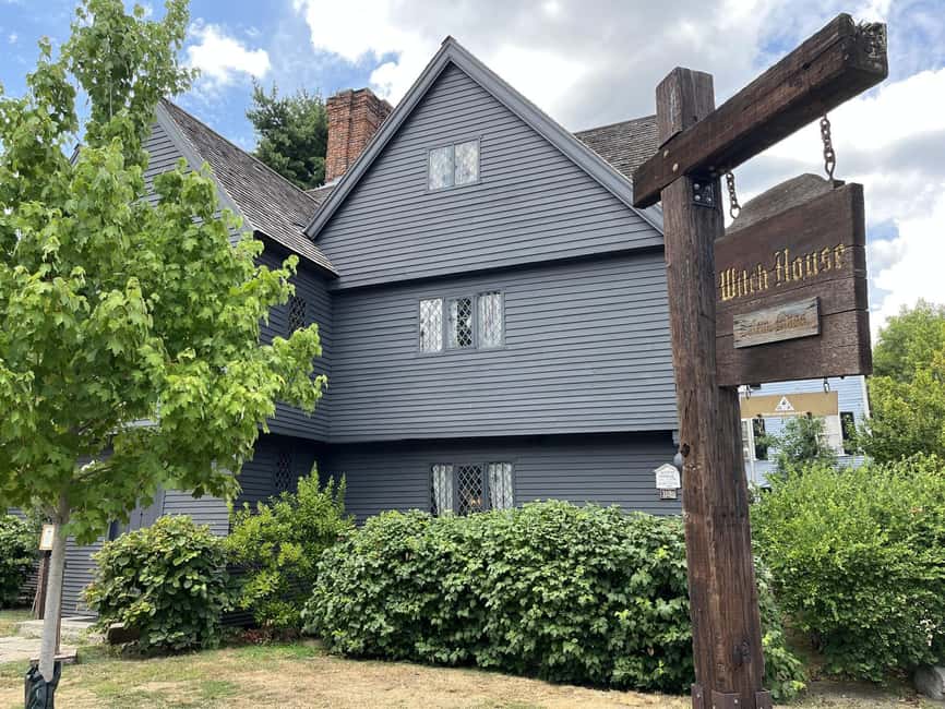 Salem Witch Tour from Boston by Train - Witch Trials Memorial and Burying Point Cemetery: where the story lands