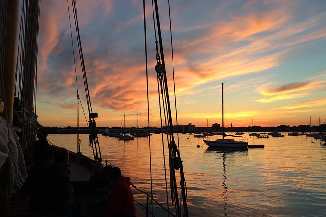 Schooner Fame Sailing Tour - The cannon shot and crew stories: fun first, history built in