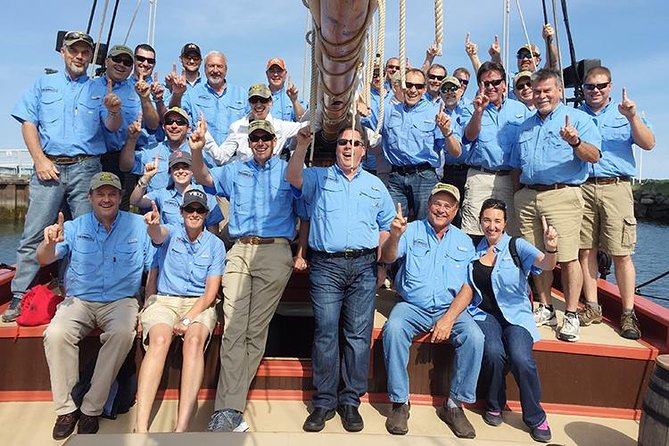 Schooner Fame Sailing Tour - What to wear: the water turns chilly fast