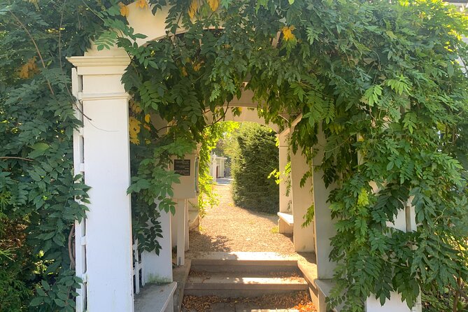 Self-Guided Smartphone Ghost Walking Tour in Salem - Old Burying Point Cemetery and the Salem Witch Trials Memorial: the walk ends with weight