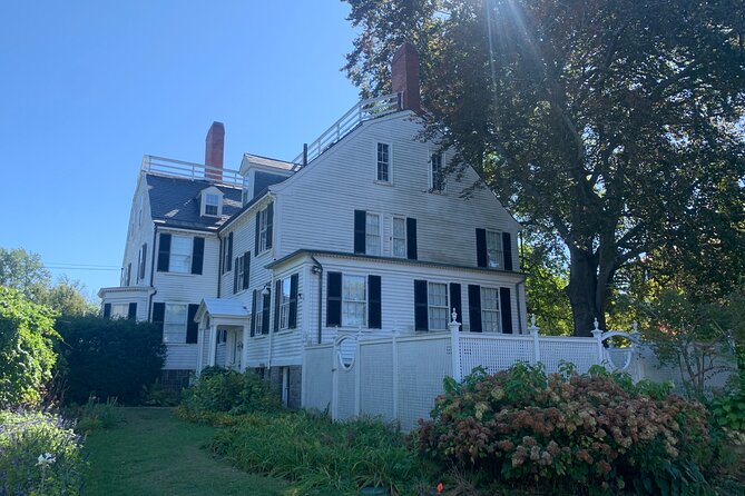 Self-Guided Smartphone Ghost Walking Tour in Salem - How the GPS audio tour works (and how to avoid app headaches)